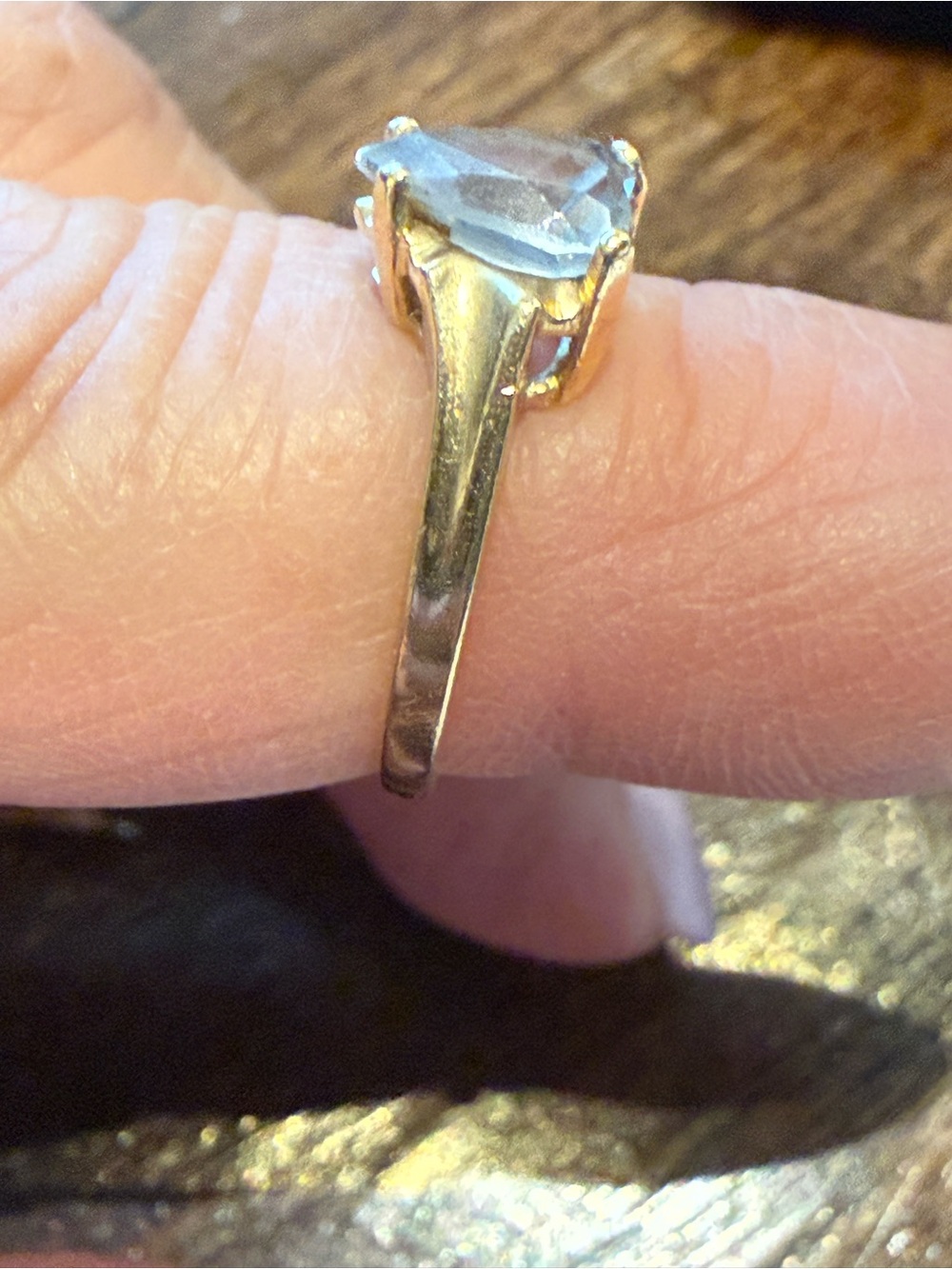 10K Aquamarine Ring